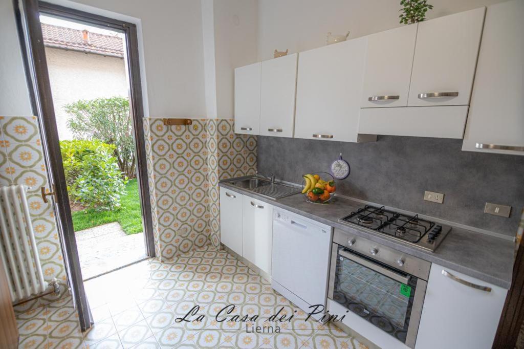 La Casa Dei Pini Lägenhet Lierna Exteriör bild